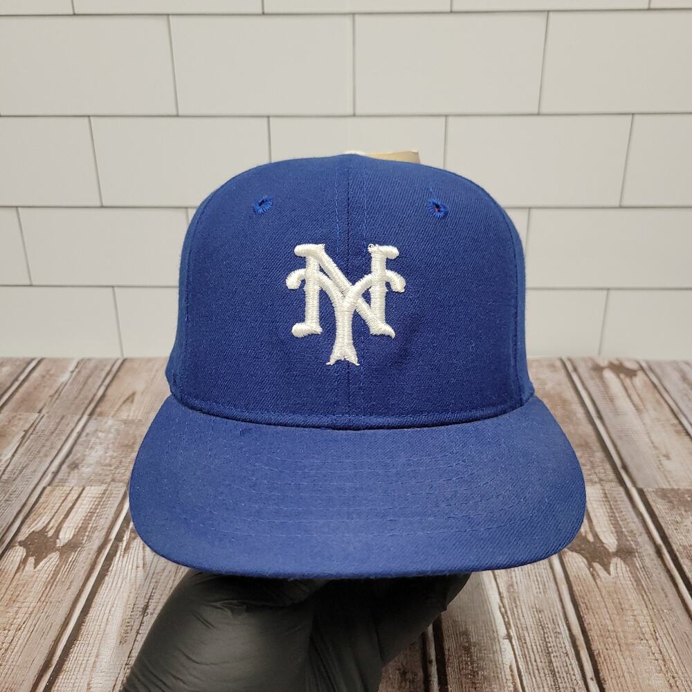 Roman New York Giants Vintage Old Logo Fitted Wool Hat Size 7 90's MLB Cap